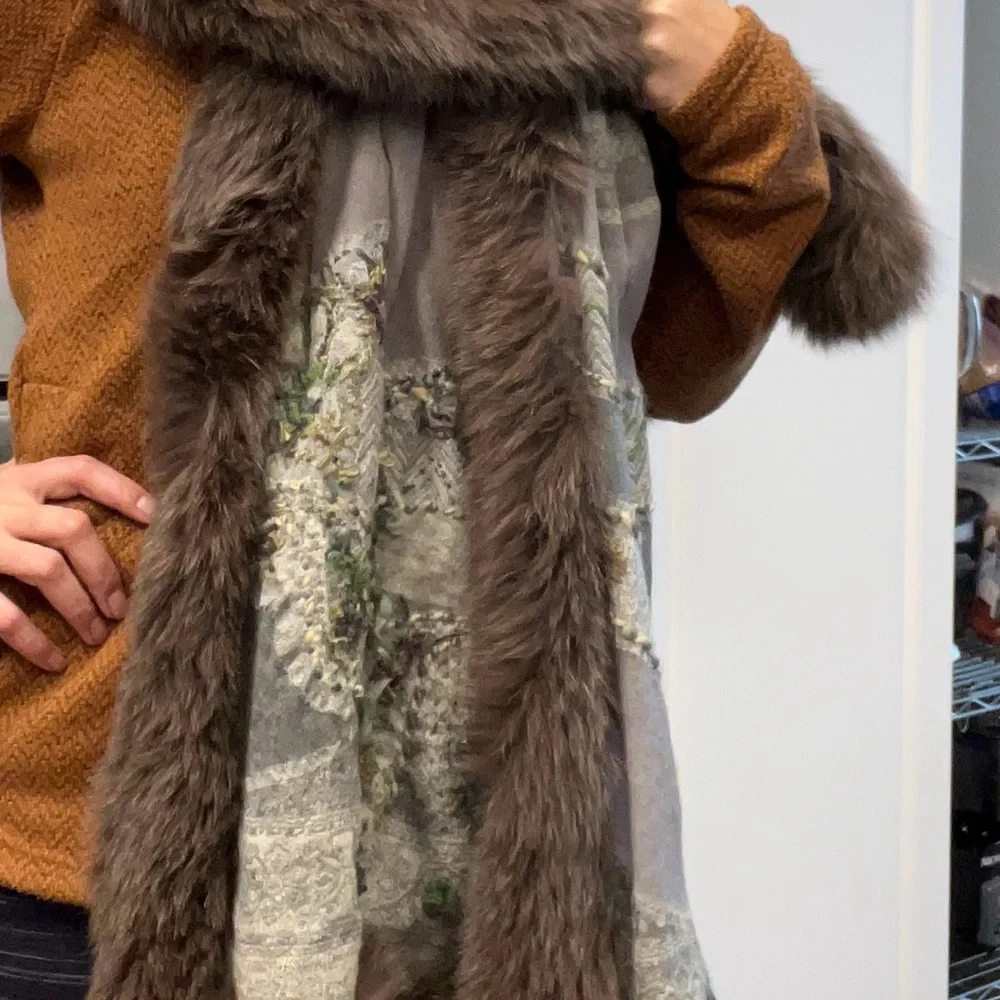 Luxurious Fur Fringe Wrap Scarf - Picture 6 of 8